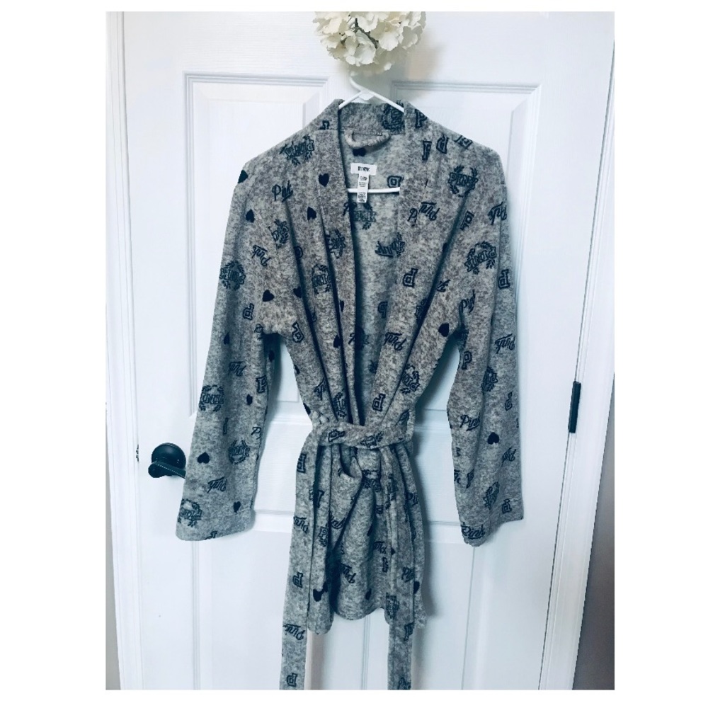Victoria’s Secret * PINK* Plush Robe